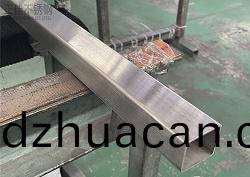 304不銹鋼方(fang)管(guan)拉絲